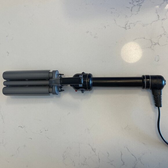 Triple Barrel Wave Curling Iron - Picture 3 of 8